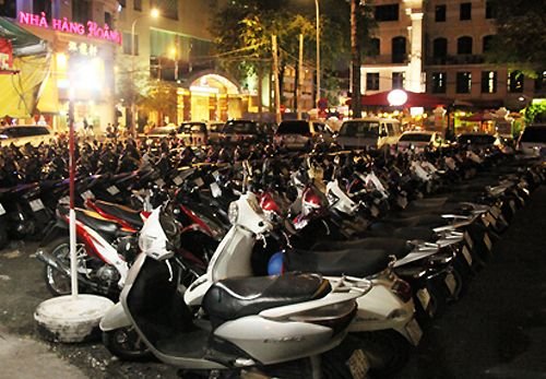 'Huge parking lot' in the middle of Saigon stopped operating 0