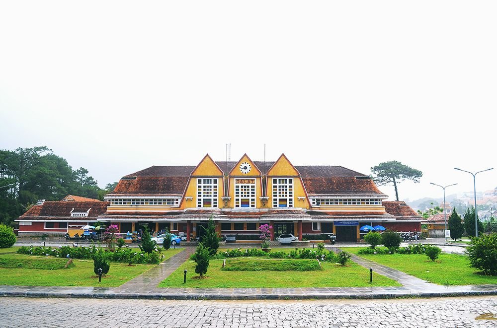 The highest train station in Vietnam 0
