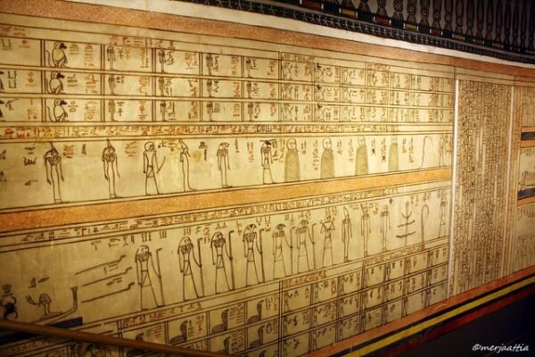 What do you know about Amduat - the death book of Egyptian emperor Thutmose the Third? 1